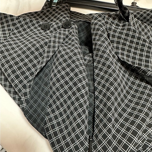 Banana Republic Women’s Skort - Picture 6 of 6